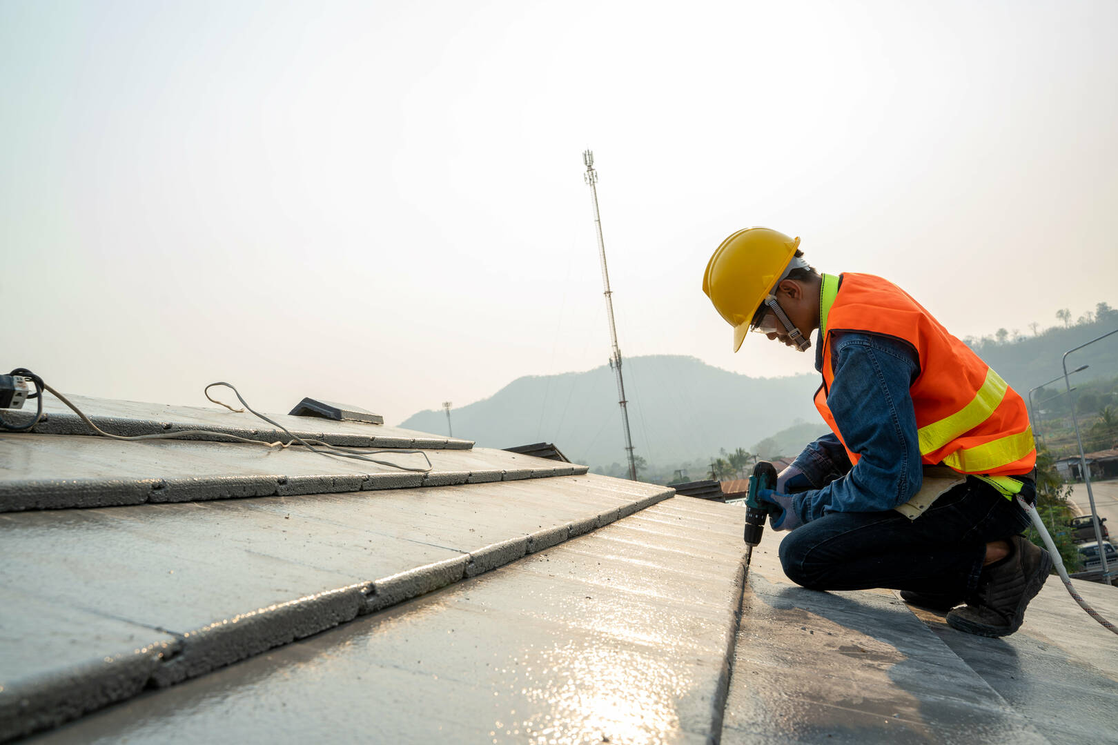 LFP Roofing logo